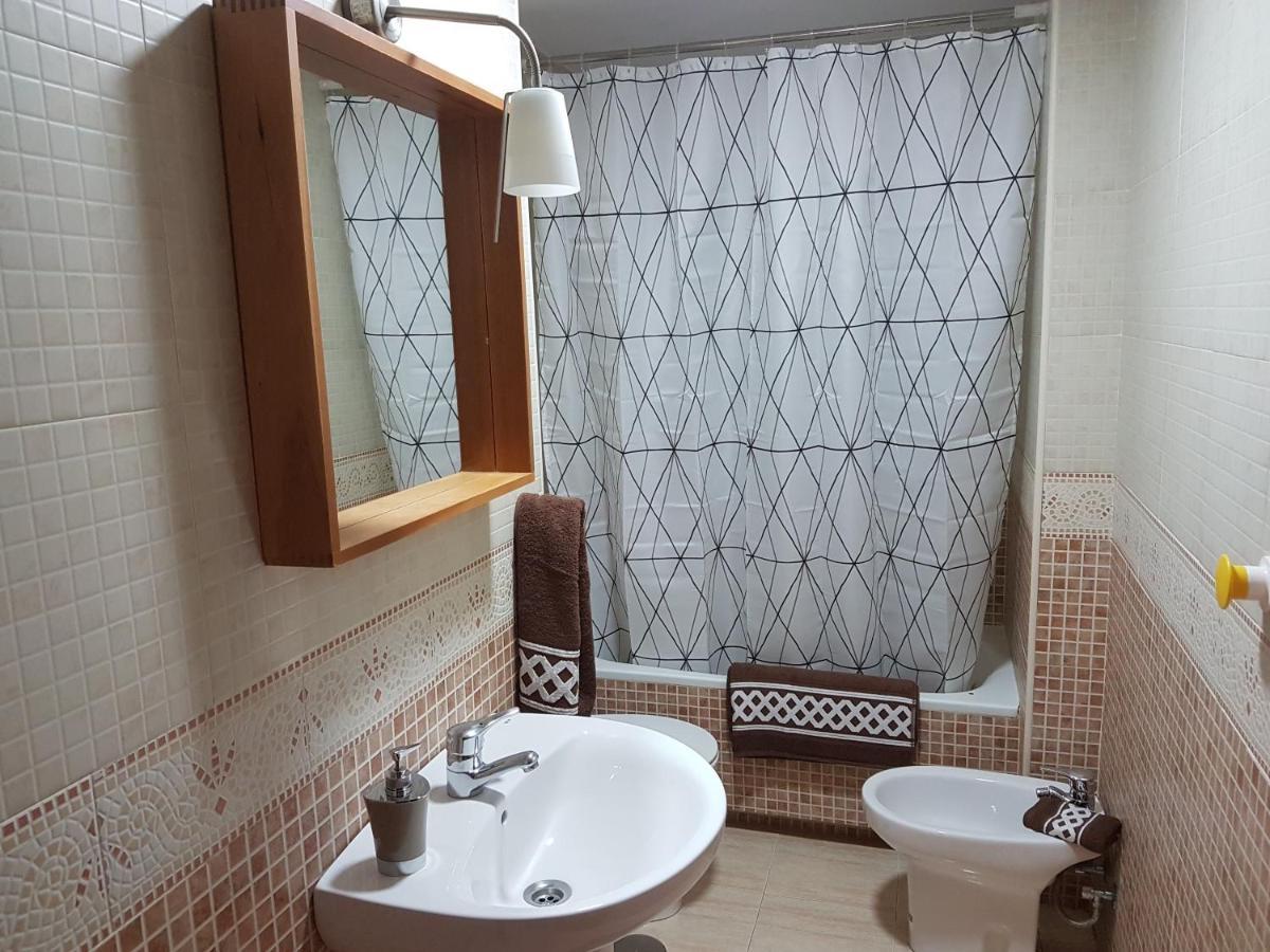 Apartamentos Seneca Junto Al Centro Малага Екстериор снимка