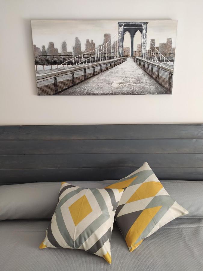 Apartamentos Seneca Junto Al Centro Малага Екстериор снимка