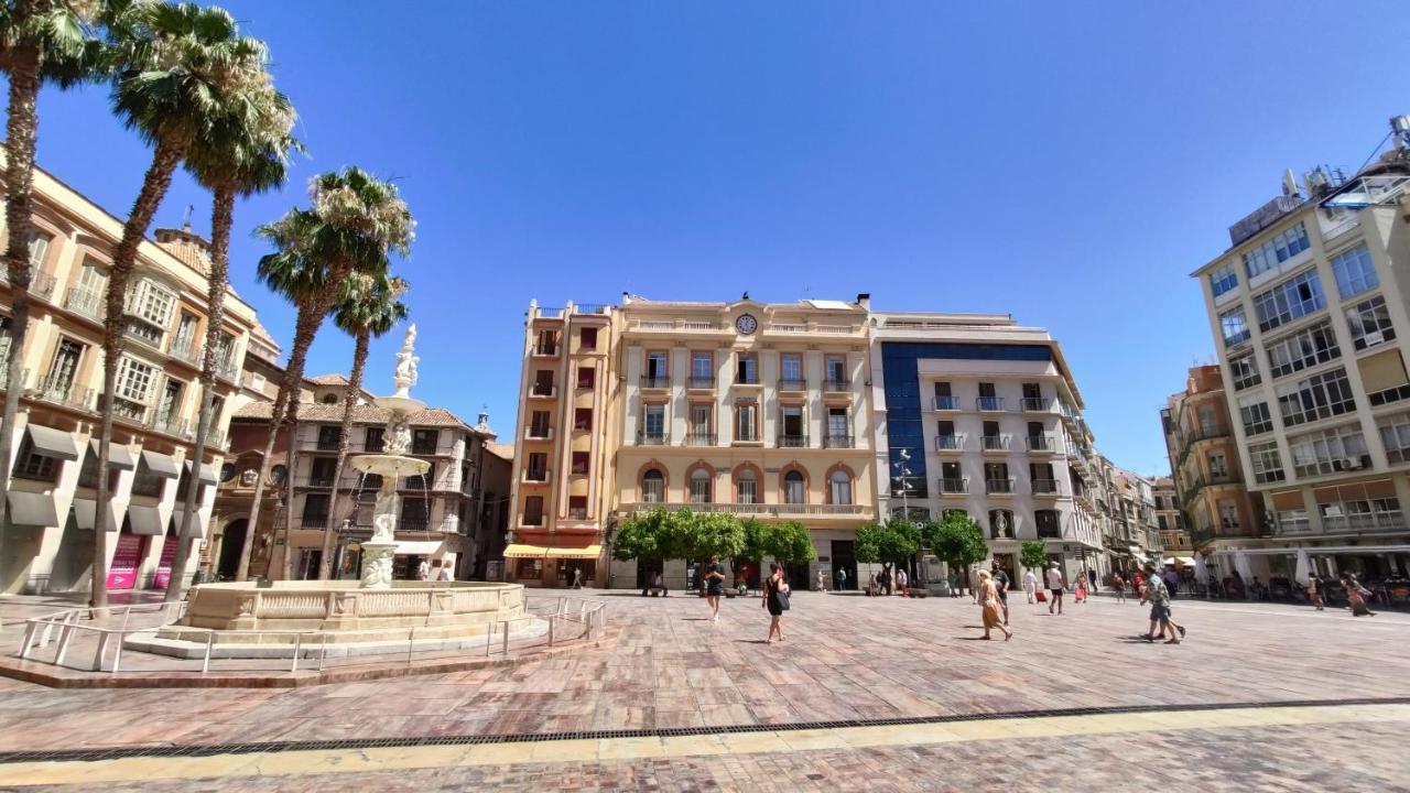 Apartamentos Seneca Junto Al Centro Малага Екстериор снимка