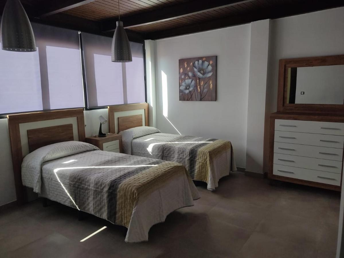 Apartamentos Seneca Junto Al Centro Малага Екстериор снимка