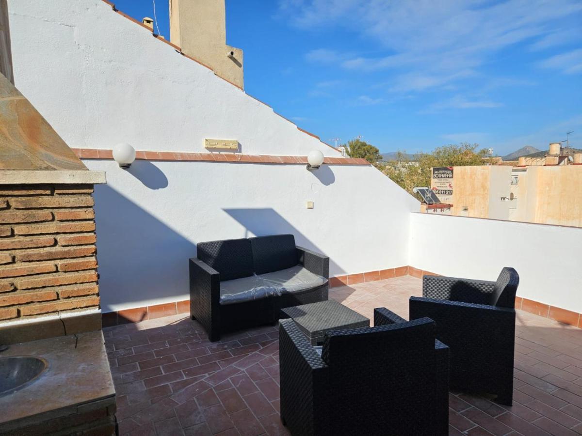 Apartamentos Seneca Junto Al Centro Малага Екстериор снимка