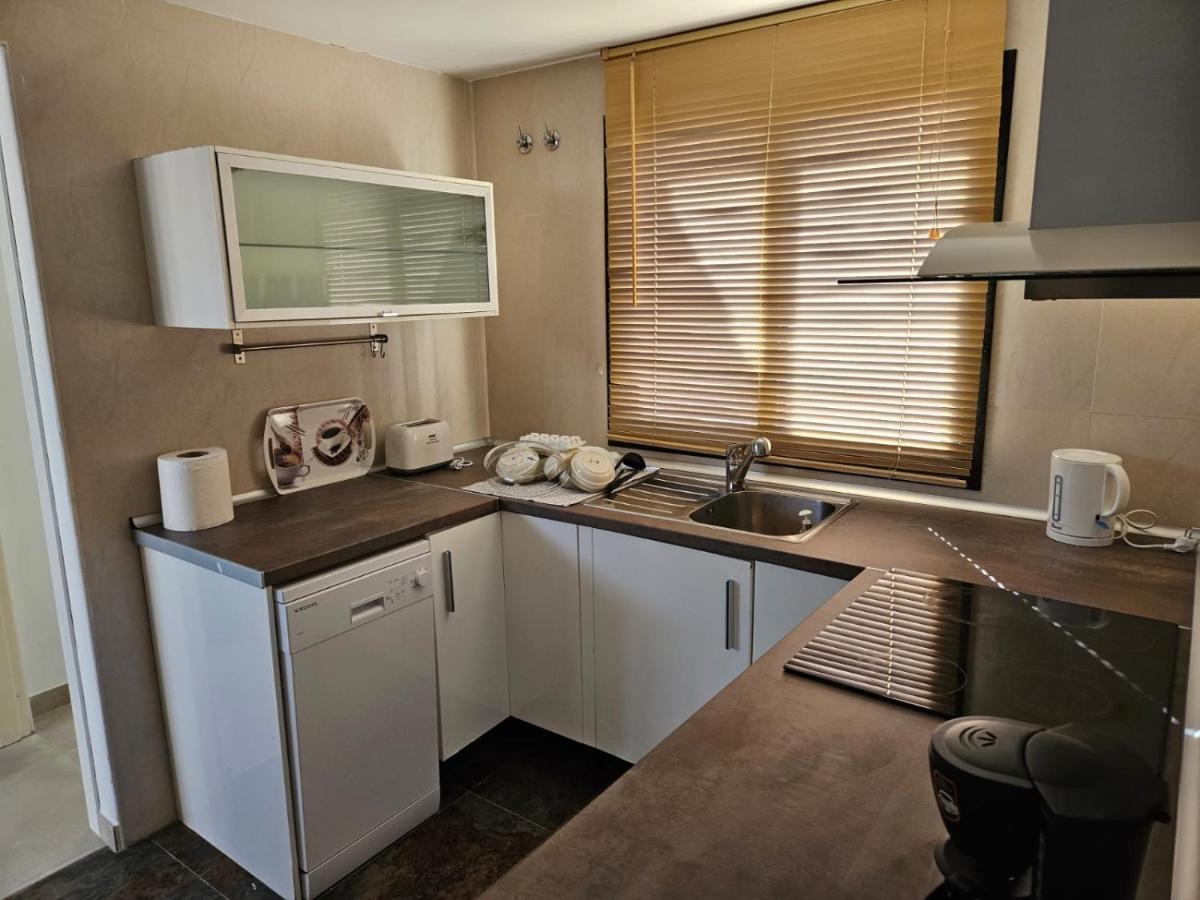 Apartamentos Seneca Junto Al Centro Малага Екстериор снимка
