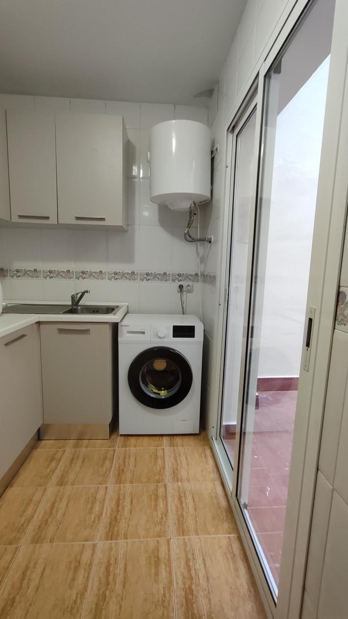 Apartamentos Seneca Junto Al Centro Малага Екстериор снимка