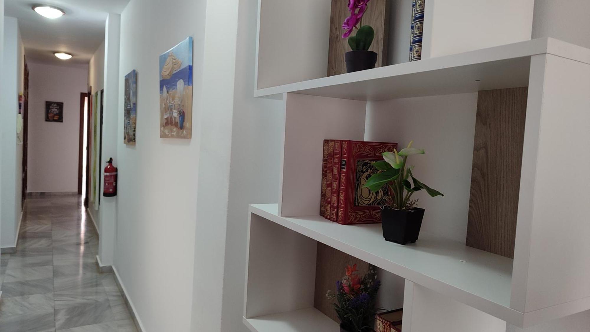 Apartamentos Seneca Junto Al Centro Малага Екстериор снимка