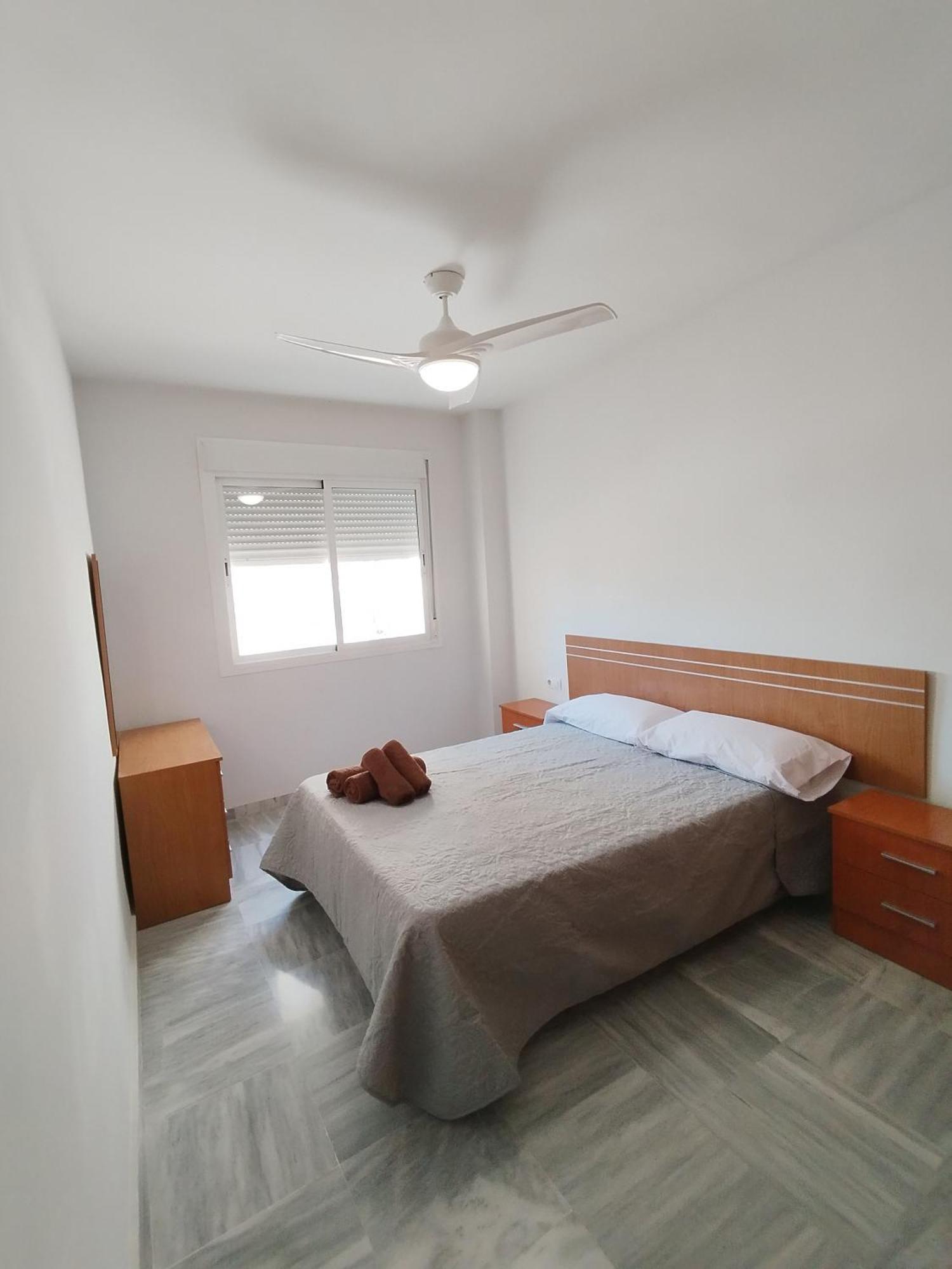 Apartamentos Seneca Junto Al Centro Малага Екстериор снимка